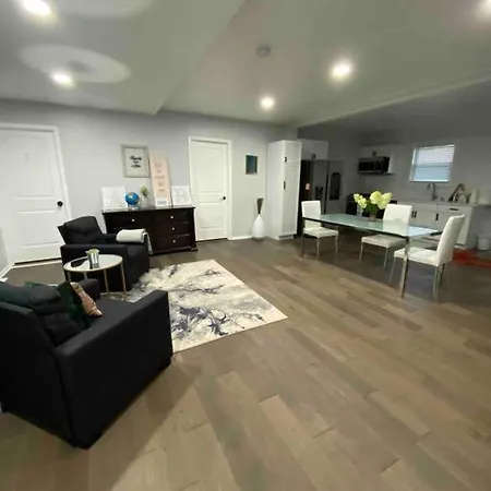Modern 3Bed 2Bath Ranch With Diy Art Porch 3Tvs And Huge Front Yard To Enjoy! Villa Calumet City Exterior photo